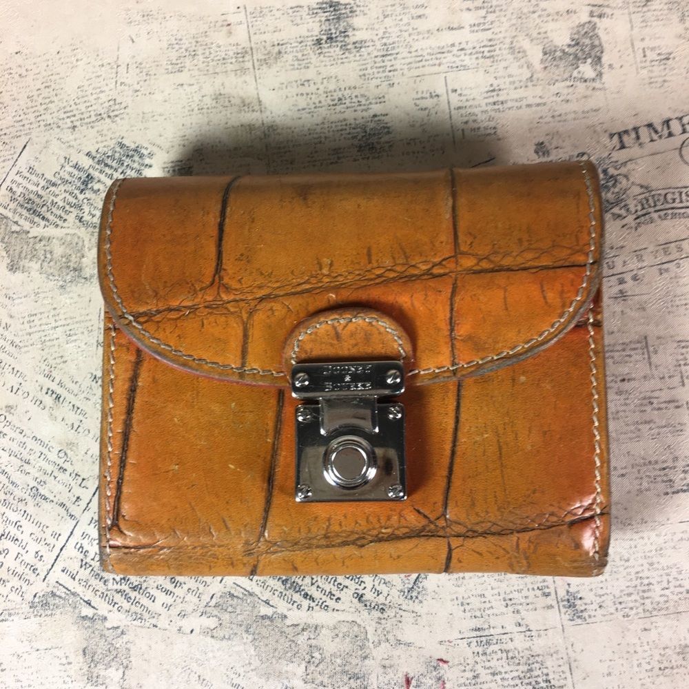 Dooney & Bourke wallet croc embossed leather